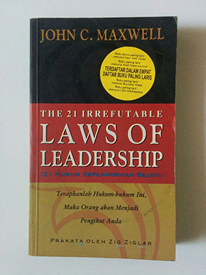 Buku 21 Hukum kepemimpinan sejati John C Maxwell
